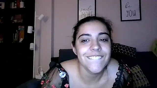 Snapshot of Ursumi1 chatting on 10, 11, 2025 Ursumi1 online show from 10, 11, 2025