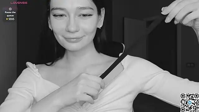 Snapshot of Misty_Rose chatting on 13, 1, 2025 Misty Rose online show from 13, 1, 2025