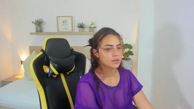 Snapshot of yaya23x chatting on 20, 12, 2024 yaya23x online show from 20, 12, 2024