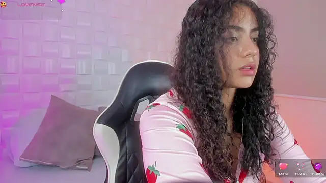 Snapshot of yaya23x chatting on 28, 10, 2025 yaya23x online show from 28, 10, 2025