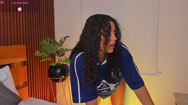 Snapshot of yaya23x chatting on 19, 11, 2025 yaya23x online show from 19, 11, 2025