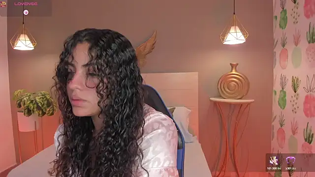 Snapshot of yaya23x chatting on 24, 4, 2026 yaya23x online show from 24, 4, 2026