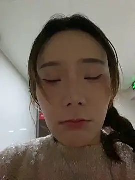 Snapshot of ChuChu1991 chatting on 12, 10, 2025 ChuChu1991 online show from 12, 10, 2025