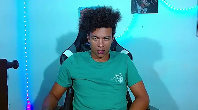 Snapshot of Black_Diamon_ chatting on 8, 3, 2025 Black Diamon online show from 8, 3, 2025