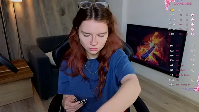 Snapshot of Sonya_Glen chatting on 28, 1, 2025 Sonya Glen online show from 28, 1, 2025