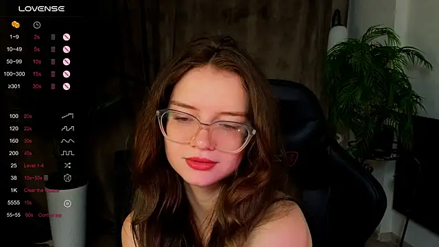 Snapshot of Sonya_Glen chatting on 14, 9, 2025 Sonya Glen online show from 14, 9, 2025