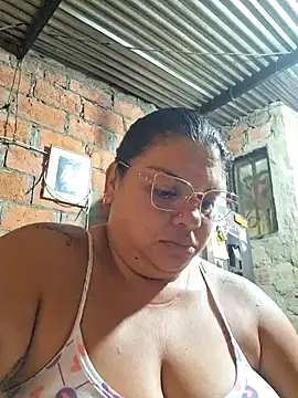 Snapshot of chubby_sexy_big_tits chatting on 6, 3, 2025 chubby sexy big tits online show from 6, 3, 2025