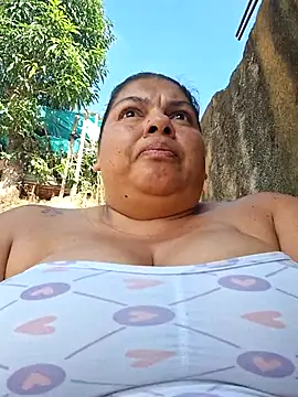 Snapshot of chubby_sexy_big_tits chatting on 13, 9, 2025 chubby sexy big tits online show from 13, 9, 2025