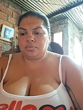 Snapshot of chubby_sexy_big_tits chatting on 27, 9, 2025 chubby sexy big tits online show from 27, 9, 2025
