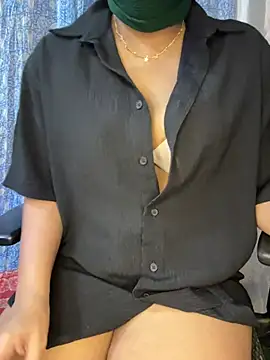 Snapshot of stylishpooja chatting on 12, 12, 2024 stylishpooja online show from 12, 12, 2024