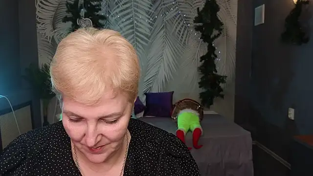 Sandra Snow online show from 18, 1, 2025