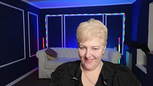 Sandra Snow online show from 6, 2, 2025