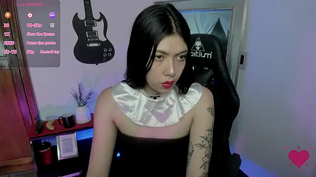 Snapshot of Aurora_Hotson chatting on 11, 1, 2025 Aurora Hotson online show from 11, 1, 2025