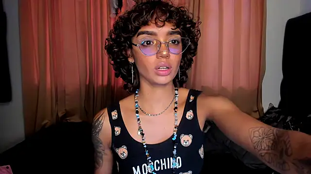 slutty venus online show from 23, 10, 2025