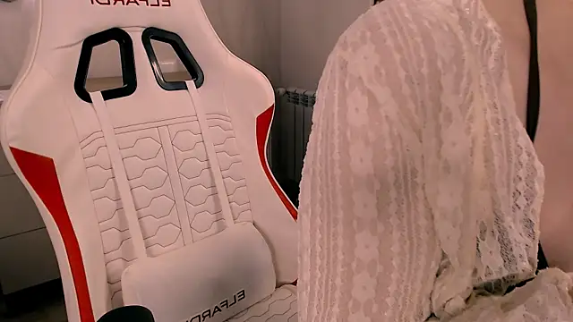 Snapshot of Babby_Rabbit chatting on 14, 12, 2025 Babby Rabbit online show from 14, 12, 2025