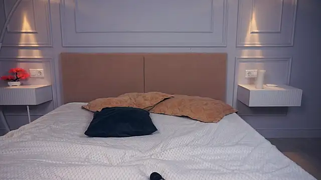 DawnAtwood online show from 28, 2, 2025