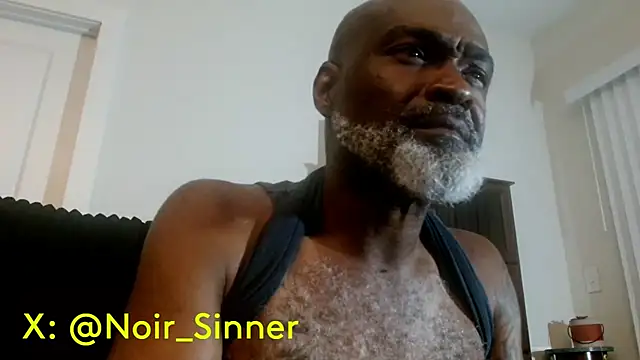 Snapshot of sinnernoir chatting on 2, 7, 2026 sinnernoir online show from 2, 7, 2026
