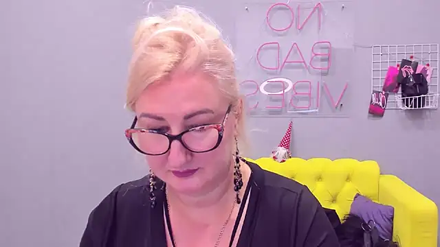 ChristyBrooks online show from 14, 1, 2025