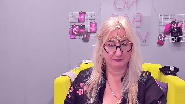 ChristyBrooks online show from 16, 1, 2025
