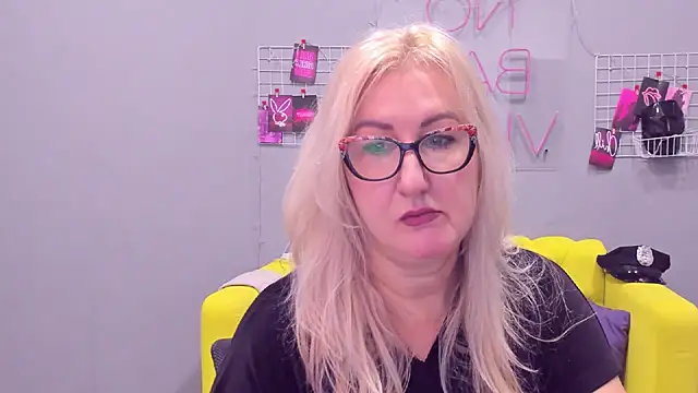 ChristyBrooks online show from 17, 1, 2025