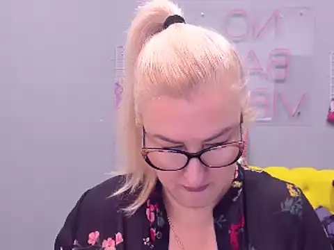 ChristyBrooks online show from 18, 1, 2025