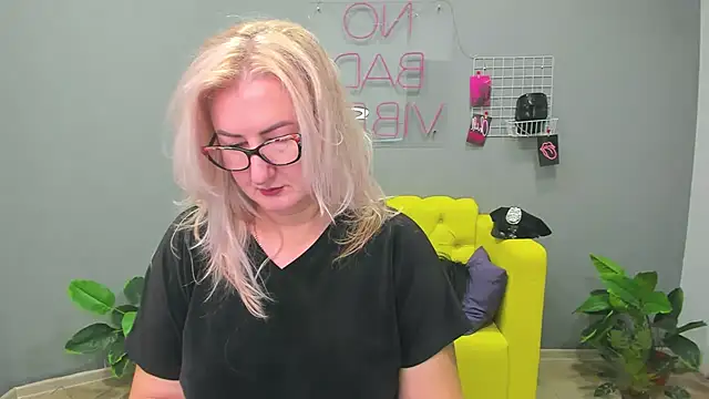 ChristyBrooks online show from 28, 1, 2025