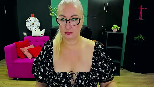 Snapshot of ChristyBrooks chatting on 26, 11, 2025 ChristyBrooks online show from 26, 11, 2025