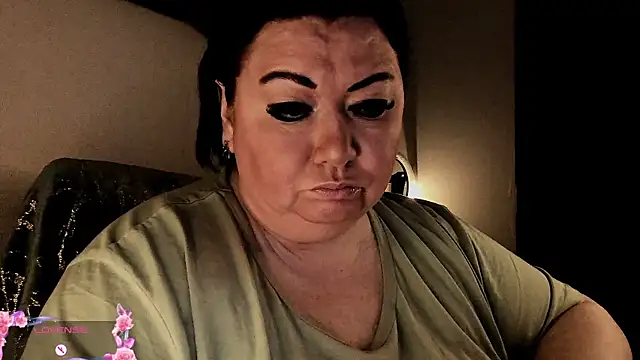 SexxyDreams1 online show from 13, 10, 2025