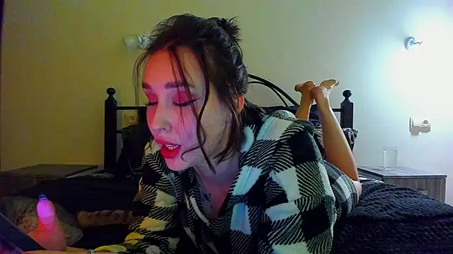 LinaTruly online show from 13, 12, 2025