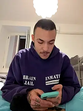 Snapshot of FTM98xxx chatting on 12, 1, 2026 FTM98xxx online show from 12, 1, 2026