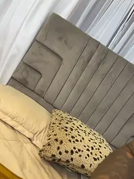 Snapshot of Robin_Rief chatting on 8, 2, 2026 Robin Rief online show from 8, 2, 2026