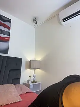 Snapshot of Robin_Rief chatting on 11, 2, 2026 Robin Rief online show from 11, 2, 2026