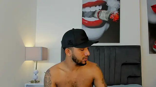 Snapshot of Robin_Rief chatting on 2, 3, 2026 Robin Rief online show from 2, 3, 2026