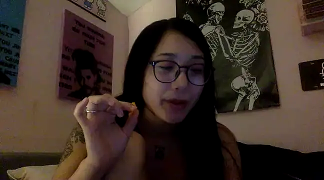 Snapshot of tokyobaby chatting on 17, 12, 2024 tokyobaby online show from 17, 12, 2024