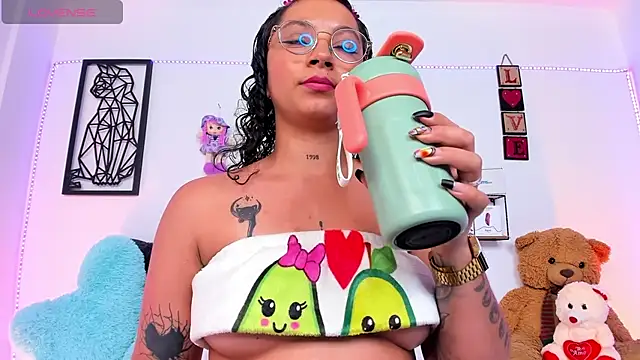 Mari Sweett online show from 16, 1, 2025