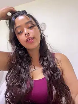 Snapshot of Ariana_Pierce chatting on 17, 5, 2026 Ariana Pierce online show from 17, 5, 2026
