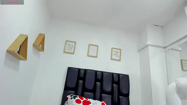 Snapshot of miaa-sofiaa chatting on 16, 1, 2025 miaa-sofiaa online show from 16, 1, 2025