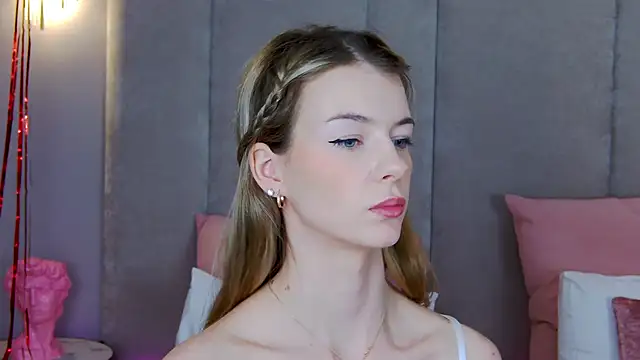 Snapshot of MeganMour chatting on 16, 2, 2025 MeganMour online show from 16, 2, 2025