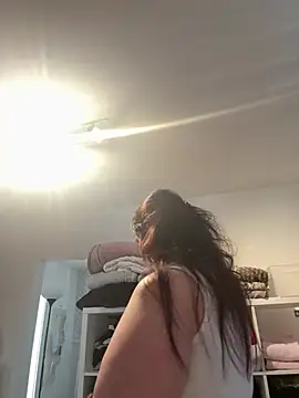 Engel mia online show from 8, 4, 2026