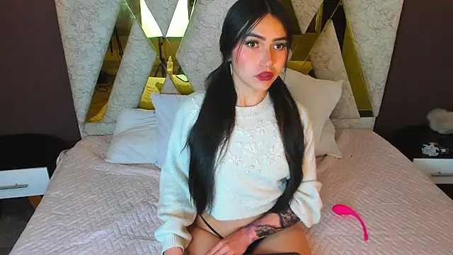 Snapshot of Amelia_lorenz chatting on 5, 1, 2025 Amelia lorenz online show from 5, 1, 2025