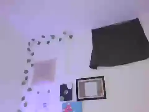 Melody200420 online show from 5, 10, 2025