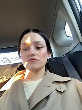 Mia Mia M online show from 20, 4, 2026