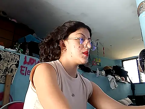 Snapshot of LoveElectra chatting on 16, 1, 2026 LoveElectra online show from 16, 1, 2026