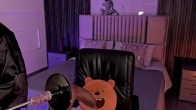 Lillyortiz online show from 5, 3, 2026