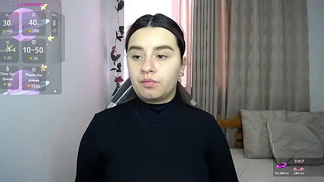 SaraBraun  online show from 3, 12, 2025