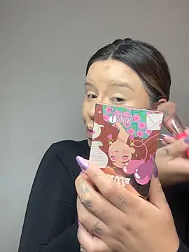 SaraBraun  online show from 5, 3, 2026