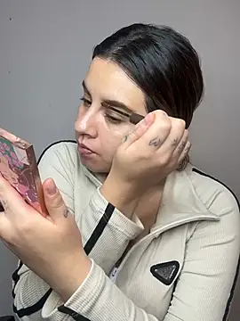 SaraBraun  online show from 14, 4, 2026