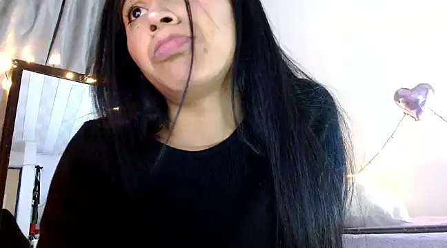 Snapshot of brihanna_lena chatting on 2, 1, 2025 brihanna lena online show from 2, 1, 2025