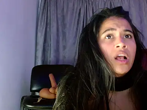 Snapshot of brihanna_lena chatting on 29, 10, 2025 brihanna lena online show from 29, 10, 2025