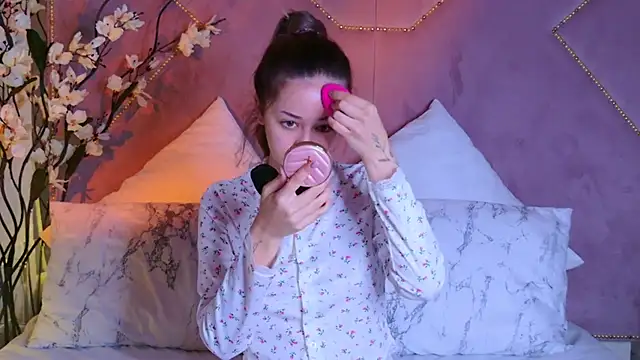 STELLA RICH online show from 9, 10, 2025